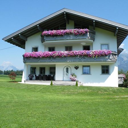 Gastehaus Weber Apartment Oberperfuss Exterior photo